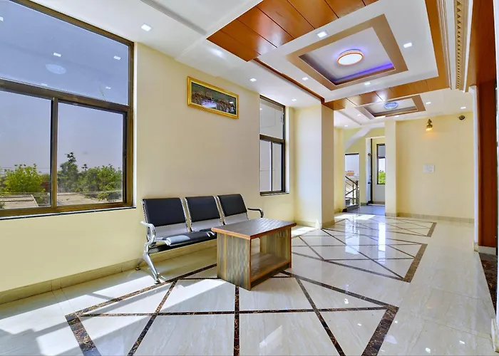 Collection O Himalaya Tower Hotel Siroli